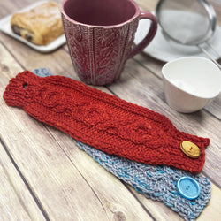 The Woolly Dragon hand dyed yarn Sarah plus yarn knitting pattern for xoxo hugs cup cozy warmer